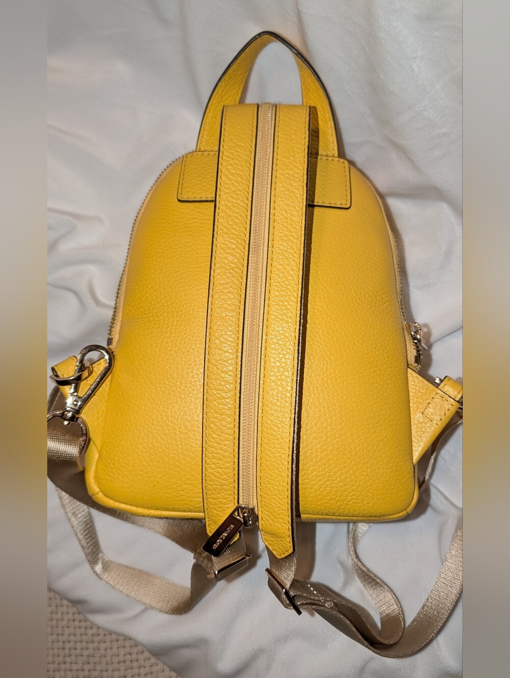 MICHAEL KORS ERIN SMALL CONVERTIBLE BACKPACK YELLOW EUC - Picture 3 of 15
